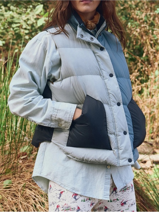 THE GREAT. Jackets & Blazers - NWT The Great. Outdoors Down Polar Vest in Navy Colorblock Sky Blue Mustard
